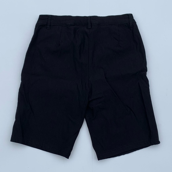 🖤 [2/$25] LILY MORGAN WOMENS BLACK CAPRIS SHORTS 🖤 - Picture 2 of 4